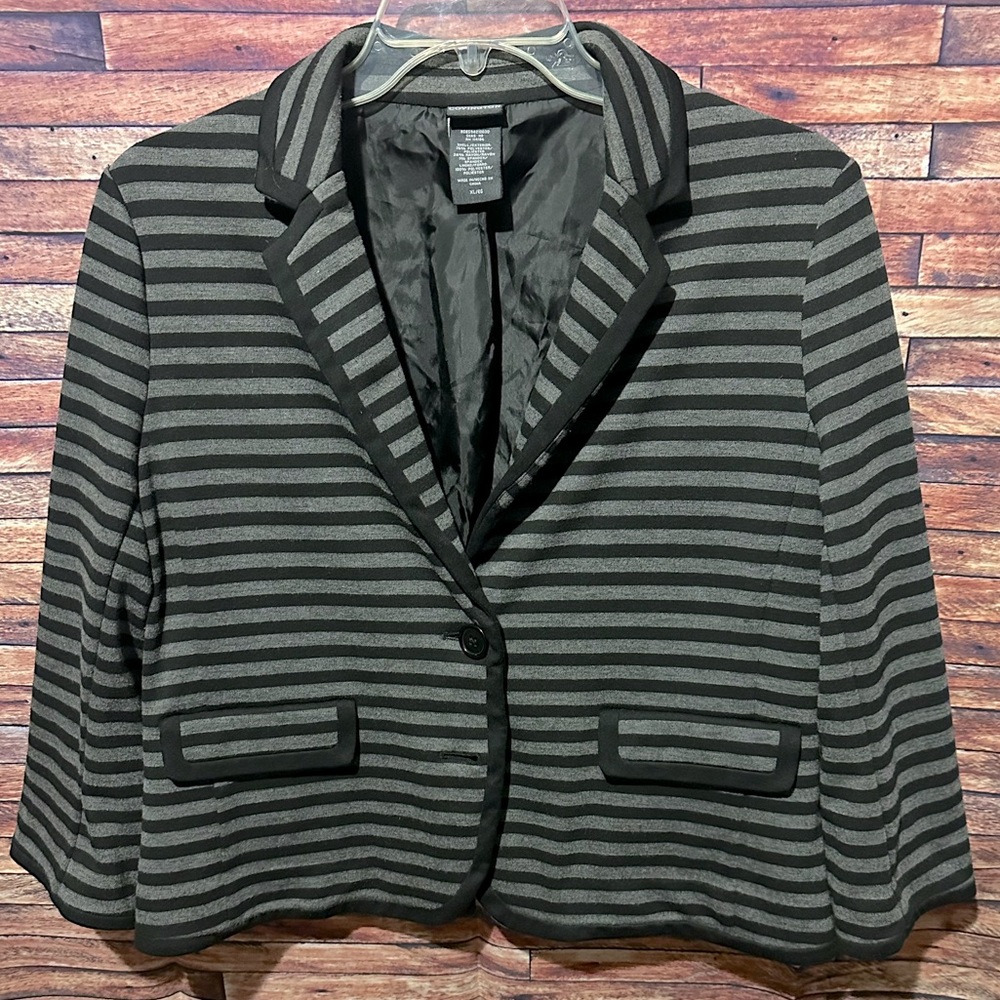 Covington Ponte Knit Stripe Crop Blazer